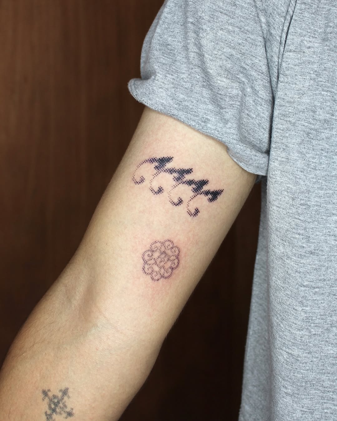 Tatouage halftone bras gauche2