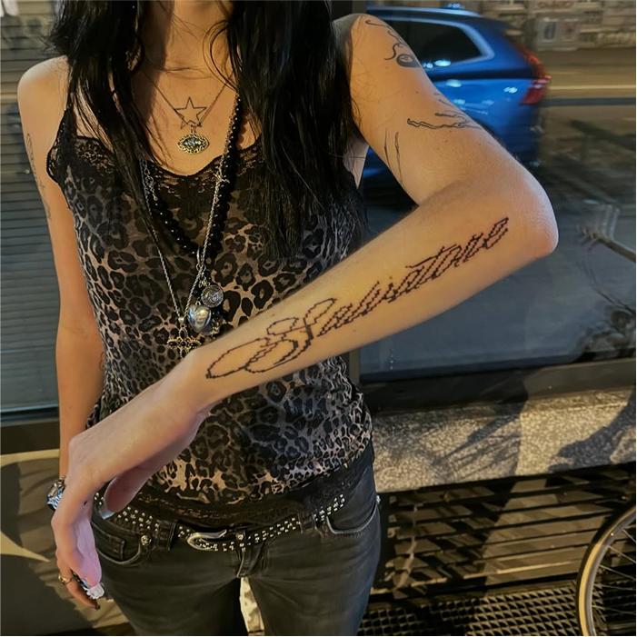 Tatouage script pixel 